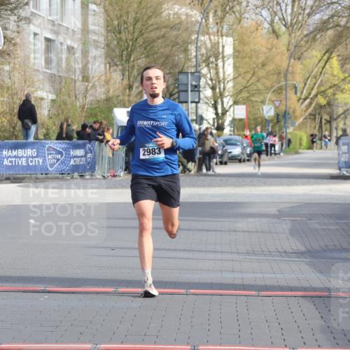 12.04.2026 - 45. Internationalen Wilhelmsburger Insellauf Strokosch-Dieckow http://msf.ph/oto/9451180 12.04.2026 10:10:23 Ziel 2983 meine-sportfotos.de