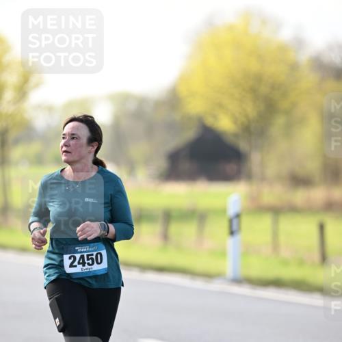 12.04.2026 - 45. Internationalen Wilhelmsburger Insellauf Dr. Thomas Lammeyer http://msf.ph/oto/9451207 12.04.2026 10:48:21 Laufen 2450 meine-sportfotos.de
