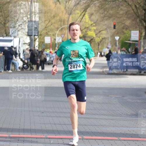 12.04.2026 - 45. Internationalen Wilhelmsburger Insellauf Strokosch-Dieckow http://msf.ph/oto/9451250 12.04.2026 10:10:35 Ziel 2874 meine-sportfotos.de