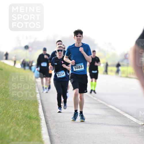 12.04.2026 - 45. Internationalen Wilhelmsburger Insellauf Dr. Thomas Lammeyer http://msf.ph/oto/9451287 12.04.2026 10:49:01 Laufen 30, 5583, 2234 meine-sportfotos.de
