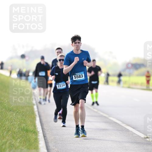 12.04.2026 - 45. Internationalen Wilhelmsburger Insellauf Dr. Thomas Lammeyer http://msf.ph/oto/9451290 12.04.2026 10:49:01 Laufen 2234, 5583 meine-sportfotos.de