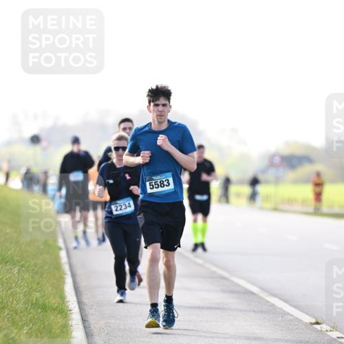 12.04.2026 - 45. Internationalen Wilhelmsburger Insellauf Dr. Thomas Lammeyer http://msf.ph/oto/9451294 12.04.2026 10:49:01 Laufen 2234, 5583 meine-sportfotos.de