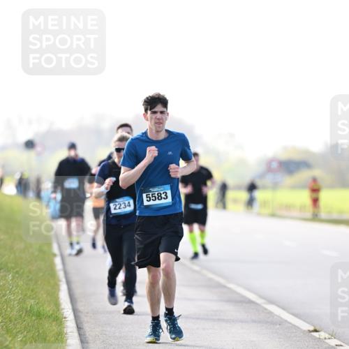 12.04.2026 - 45. Internationalen Wilhelmsburger Insellauf Dr. Thomas Lammeyer http://msf.ph/oto/9451297 12.04.2026 10:49:02 Laufen 2234, 5583 meine-sportfotos.de