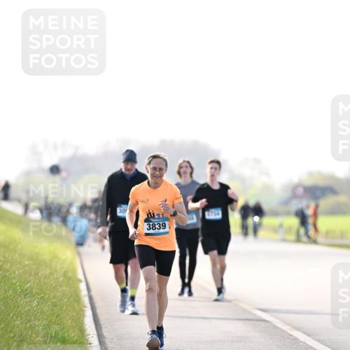 12.04.2026 - 45. Internationalen Wilhelmsburger Insellauf Dr. Thomas Lammeyer http://msf.ph/oto/9451349 12.04.2026 10:49:13 Laufen 30, 3839 meine-sportfotos.de