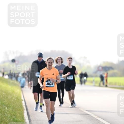 12.04.2026 - 45. Internationalen Wilhelmsburger Insellauf Dr. Thomas Lammeyer http://msf.ph/oto/9451351 12.04.2026 10:49:14 Laufen 305, 3839 meine-sportfotos.de