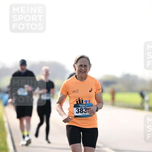 12.04.2026 - 45. Internationalen Wilhelmsburger Insellauf Dr. Thomas Lammeyer http://msf.ph/oto/9451366 12.04.2026 10:49:18 Laufen 383, 1 meine-sportfotos.de