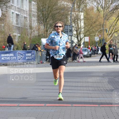 12.04.2026 - 45. Internationalen Wilhelmsburger Insellauf Strokosch-Dieckow http://msf.ph/oto/9451370 12.04.2026 10:11:13 Ziel 3107 meine-sportfotos.de