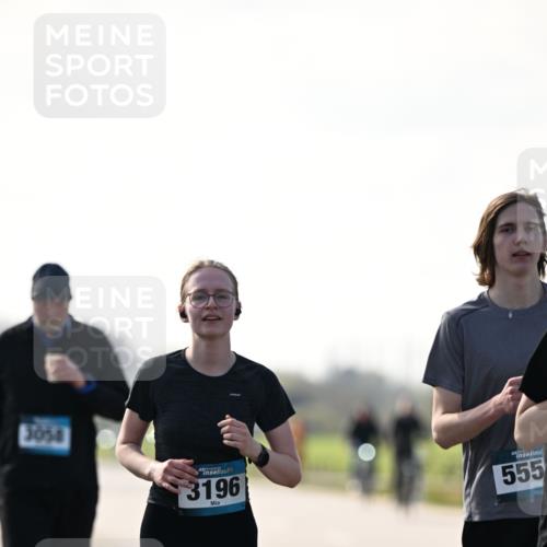 12.04.2026 - 45. Internationalen Wilhelmsburger Insellauf Dr. Thomas Lammeyer http://msf.ph/oto/9451404 12.04.2026 10:49:24 Laufen 3054, 3196, 4, 555 meine-sportfotos.de