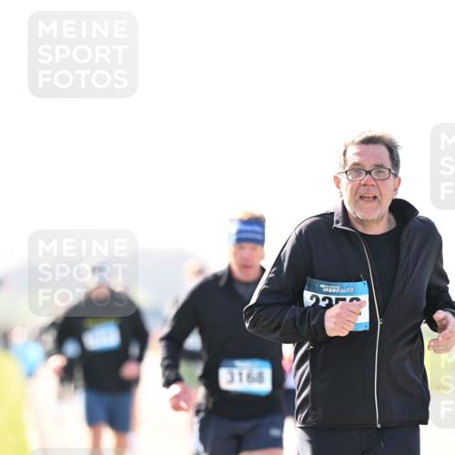 12.04.2026 - 45. Internationalen Wilhelmsburger Insellauf Dr. Thomas Lammeyer http://msf.ph/oto/9451439 12.04.2026 10:49:47 Laufen 3168 meine-sportfotos.de