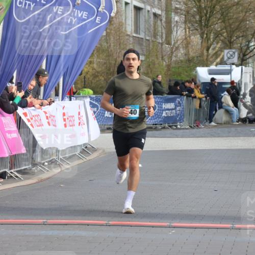 12.04.2026 - 45. Internationalen Wilhelmsburger Insellauf Strokosch-Dieckow http://msf.ph/oto/9451517 12.04.2026 10:13:36 Ziel 5240 meine-sportfotos.de