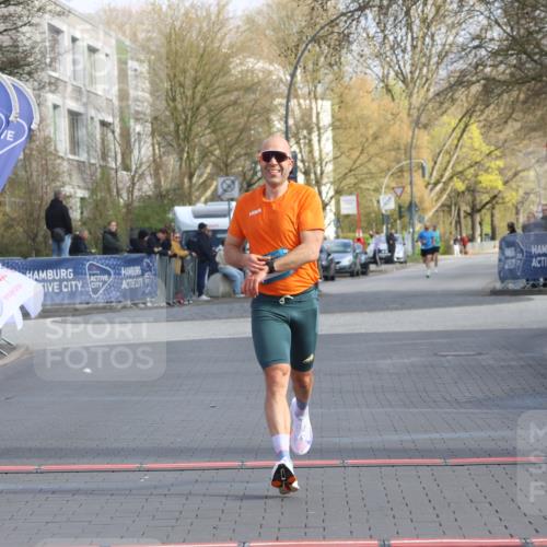 12.04.2026 - 45. Internationalen Wilhelmsburger Insellauf Strokosch-Dieckow http://msf.ph/oto/9451528 12.04.2026 10:13:54 Ziel 5514 meine-sportfotos.de