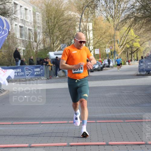 12.04.2026 - 45. Internationalen Wilhelmsburger Insellauf Strokosch-Dieckow http://msf.ph/oto/9451534 12.04.2026 10:13:54 Ziel 5514 meine-sportfotos.de