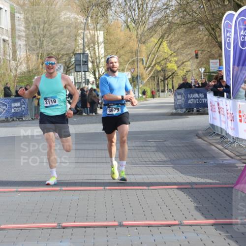12.04.2026 - 45. Internationalen Wilhelmsburger Insellauf Strokosch-Dieckow http://msf.ph/oto/9451535 12.04.2026 10:14:11 Ziel 2119, 3979 meine-sportfotos.de