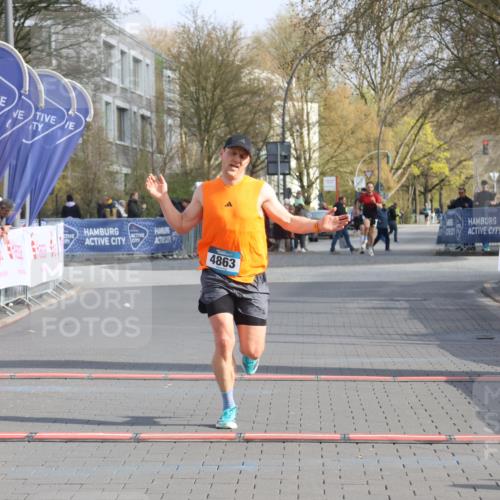 12.04.2026 - 45. Internationalen Wilhelmsburger Insellauf Strokosch-Dieckow http://msf.ph/oto/9451561 12.04.2026 10:15:04 Ziel 4863 meine-sportfotos.de