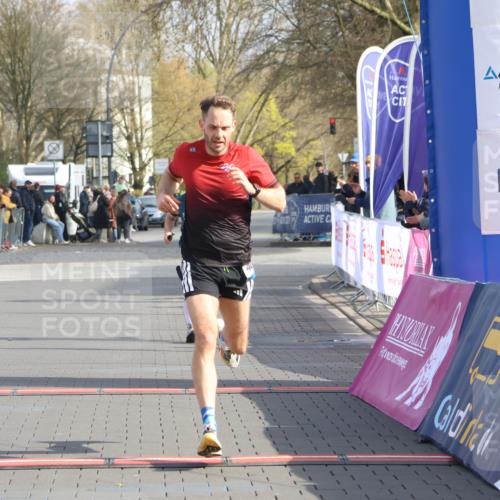 12.04.2026 - 45. Internationalen Wilhelmsburger Insellauf Strokosch-Dieckow http://msf.ph/oto/9451570 12.04.2026 10:15:11 Ziel 4002, 2727 meine-sportfotos.de