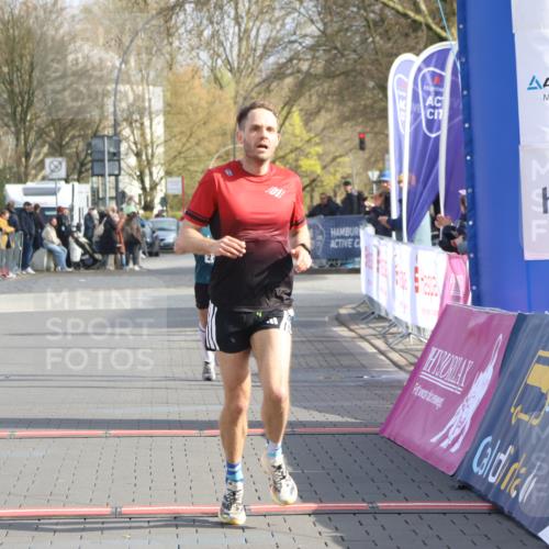 12.04.2026 - 45. Internationalen Wilhelmsburger Insellauf Strokosch-Dieckow http://msf.ph/oto/9451573 12.04.2026 10:15:11 Ziel 4002, 2727 meine-sportfotos.de