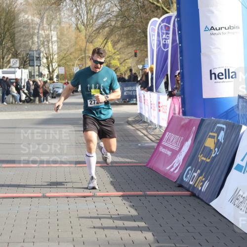 12.04.2026 - 45. Internationalen Wilhelmsburger Insellauf Strokosch-Dieckow http://msf.ph/oto/9451575 12.04.2026 10:15:14 Ziel 4002, 2727 meine-sportfotos.de