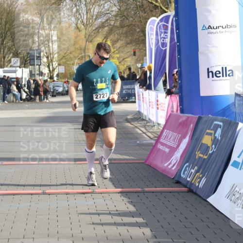12.04.2026 - 45. Internationalen Wilhelmsburger Insellauf Strokosch-Dieckow http://msf.ph/oto/9451577 12.04.2026 10:15:14 Ziel 4002, 2727 meine-sportfotos.de