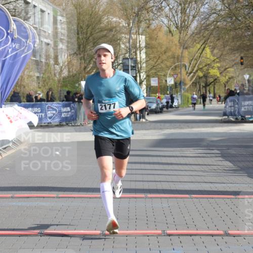 12.04.2026 - 45. Internationalen Wilhelmsburger Insellauf Strokosch-Dieckow http://msf.ph/oto/9451582 12.04.2026 10:15:39 Ziel 2177 meine-sportfotos.de