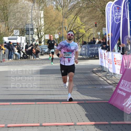 12.04.2026 - 45. Internationalen Wilhelmsburger Insellauf Strokosch-Dieckow http://msf.ph/oto/9451589 12.04.2026 10:15:58 Ziel 2281 meine-sportfotos.de