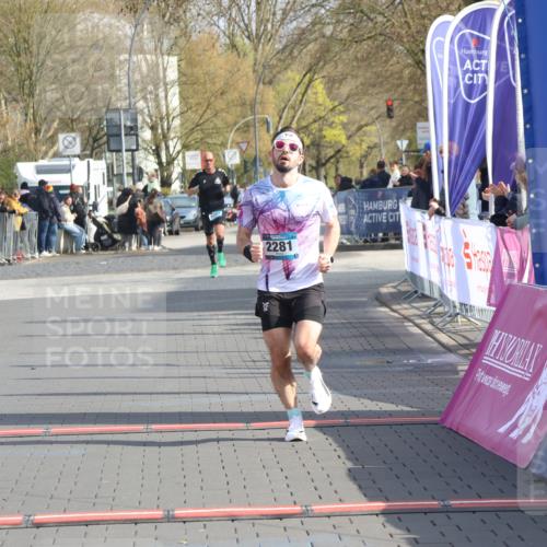 12.04.2026 - 45. Internationalen Wilhelmsburger Insellauf Strokosch-Dieckow http://msf.ph/oto/9451595 12.04.2026 10:15:59 Ziel 2281 meine-sportfotos.de