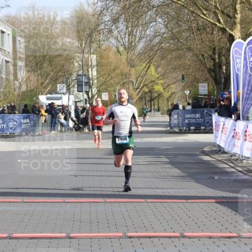 12.04.2026 - 45. Internationalen Wilhelmsburger Insellauf Strokosch-Dieckow http://msf.ph/oto/9451621 12.04.2026 10:16:21 Ziel 2405 meine-sportfotos.de