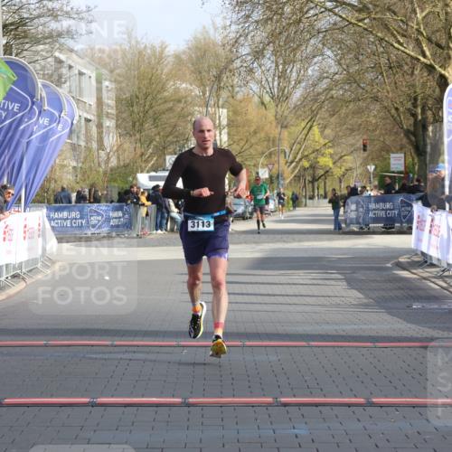 12.04.2026 - 45. Internationalen Wilhelmsburger Insellauf Strokosch-Dieckow http://msf.ph/oto/9451647 12.04.2026 10:16:38 Ziel 3113 meine-sportfotos.de