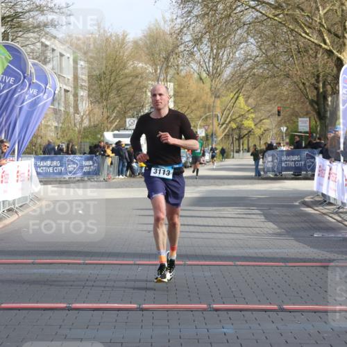 12.04.2026 - 45. Internationalen Wilhelmsburger Insellauf Strokosch-Dieckow http://msf.ph/oto/9451652 12.04.2026 10:16:38 Ziel 3113 meine-sportfotos.de