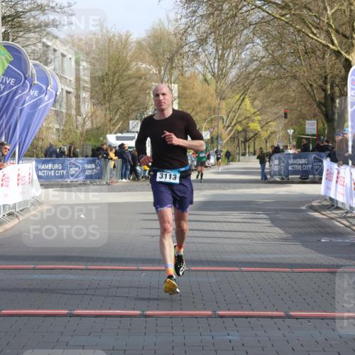 12.04.2026 - 45. Internationalen Wilhelmsburger Insellauf Strokosch-Dieckow http://msf.ph/oto/9451653 12.04.2026 10:16:38 Ziel 3113 meine-sportfotos.de