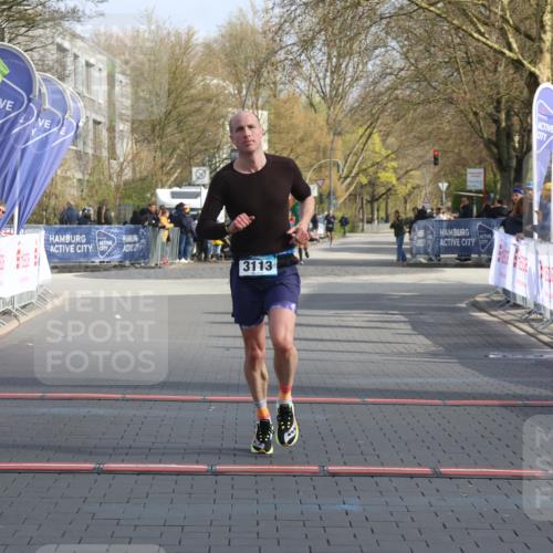 12.04.2026 - 45. Internationalen Wilhelmsburger Insellauf Strokosch-Dieckow http://msf.ph/oto/9451657 12.04.2026 10:16:38 Ziel 3113 meine-sportfotos.de