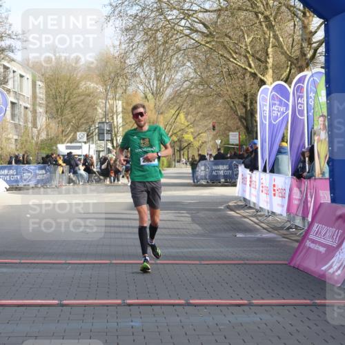 12.04.2026 - 45. Internationalen Wilhelmsburger Insellauf Strokosch-Dieckow http://msf.ph/oto/9451660 12.04.2026 10:16:48 Ziel 2487 meine-sportfotos.de
