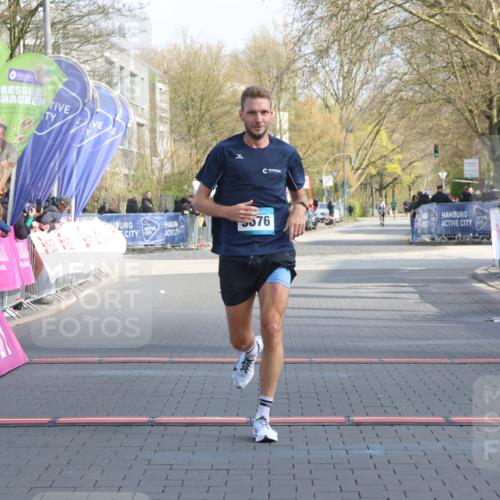 12.04.2026 - 45. Internationalen Wilhelmsburger Insellauf Strokosch-Dieckow http://msf.ph/oto/9451678 12.04.2026 10:17:02 Ziel 5676 meine-sportfotos.de