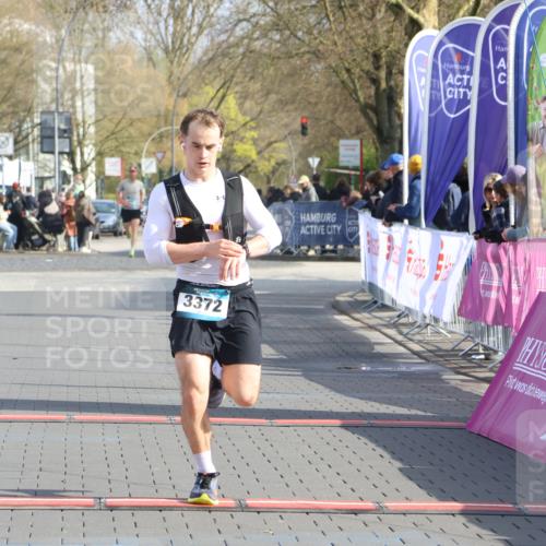 12.04.2026 - 45. Internationalen Wilhelmsburger Insellauf Strokosch-Dieckow http://msf.ph/oto/9451690 12.04.2026 10:17:24 Ziel 3372 meine-sportfotos.de