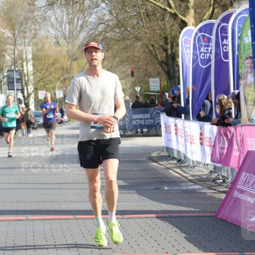 12.04.2026 - 45. Internationalen Wilhelmsburger Insellauf Strokosch-Dieckow http://msf.ph/oto/9451698 12.04.2026 10:17:34 Ziel 3401 meine-sportfotos.de