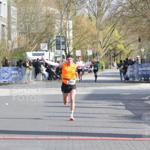12.04.2026 - 45. Internationalen Wilhelmsburger Insellauf Strokosch-Dieckow http://msf.ph/oto/9451719 12.04.2026 10:18:01 Ziel 2866 meine-sportfotos.de