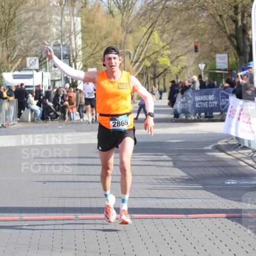 12.04.2026 - 45. Internationalen Wilhelmsburger Insellauf Strokosch-Dieckow http://msf.ph/oto/9451737 12.04.2026 10:18:03 Ziel 2866 meine-sportfotos.de