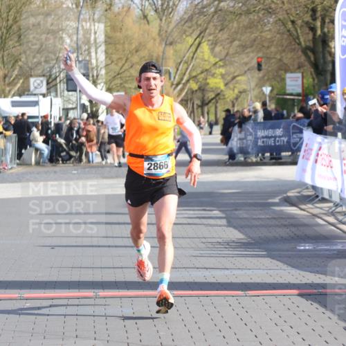 12.04.2026 - 45. Internationalen Wilhelmsburger Insellauf Strokosch-Dieckow http://msf.ph/oto/9451738 12.04.2026 10:18:03 Ziel 2866 meine-sportfotos.de