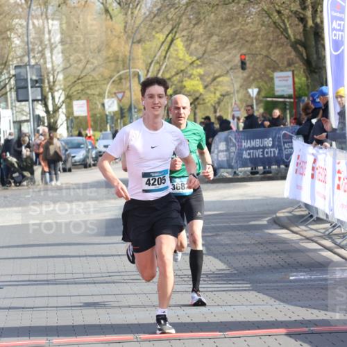 12.04.2026 - 45. Internationalen Wilhelmsburger Insellauf Strokosch-Dieckow http://msf.ph/oto/9451753 12.04.2026 10:18:11 Ziel 4205, 3682, 4475 meine-sportfotos.de