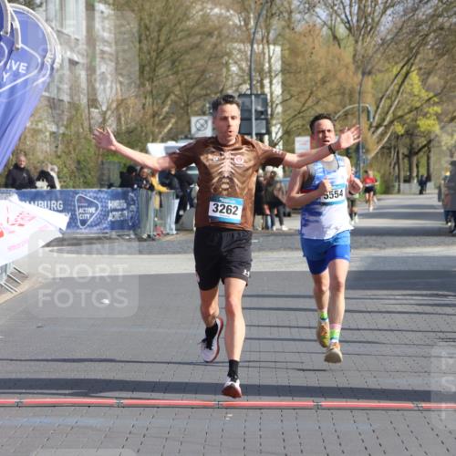 12.04.2026 - 45. Internationalen Wilhelmsburger Insellauf Strokosch-Dieckow http://msf.ph/oto/9451761 12.04.2026 10:18:45 Ziel 3262, 5554 meine-sportfotos.de