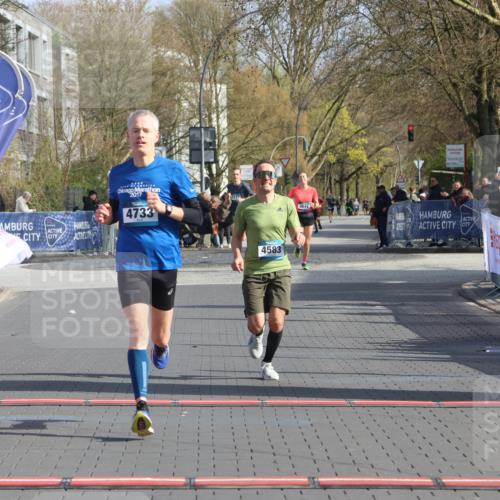 12.04.2026 - 45. Internationalen Wilhelmsburger Insellauf Strokosch-Dieckow http://msf.ph/oto/9451780 12.04.2026 10:19:03 Ziel 4733, 4583 meine-sportfotos.de