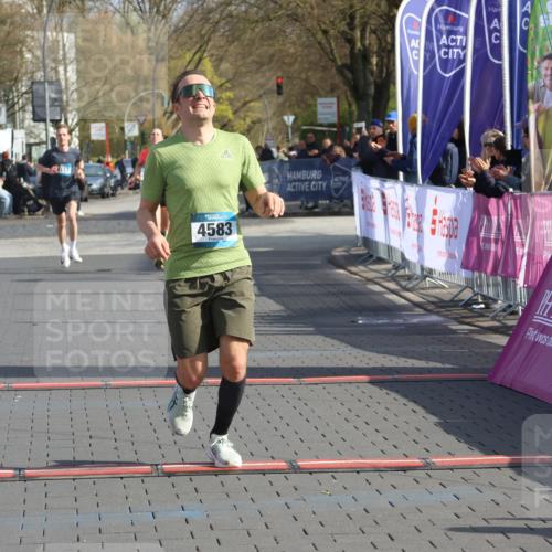 12.04.2026 - 45. Internationalen Wilhelmsburger Insellauf Strokosch-Dieckow http://msf.ph/oto/9451793 12.04.2026 10:19:05 Ziel 4733, 4583 meine-sportfotos.de