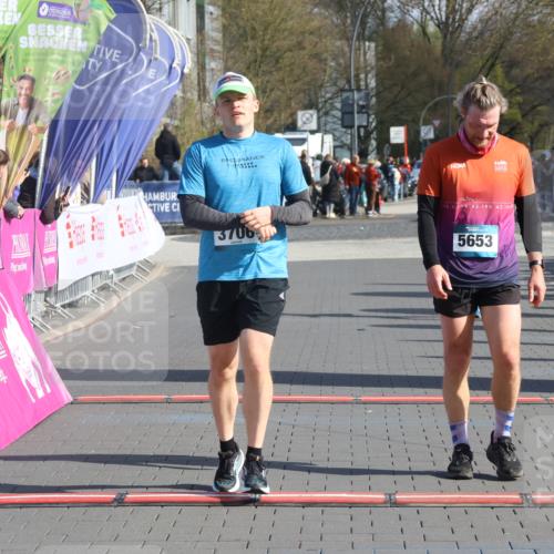 12.04.2026 - 45. Internationalen Wilhelmsburger Insellauf Strokosch-Dieckow http://msf.ph/oto/9451834 12.04.2026 10:32:02 Ziel 2780, 5653, 3706, 2377 meine-sportfotos.de