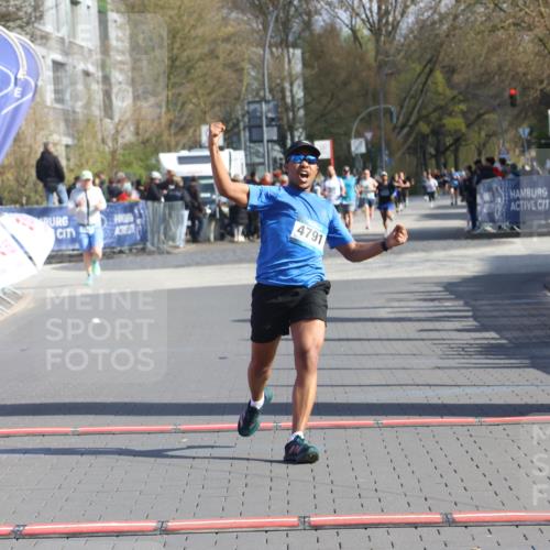 12.04.2026 - 45. Internationalen Wilhelmsburger Insellauf Strokosch-Dieckow http://msf.ph/oto/9451872 12.04.2026 10:32:17 Ziel 4791 meine-sportfotos.de