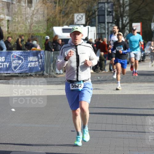 12.04.2026 - 45. Internationalen Wilhelmsburger Insellauf Strokosch-Dieckow http://msf.ph/oto/9451883 12.04.2026 10:32:22 Ziel 5522 meine-sportfotos.de