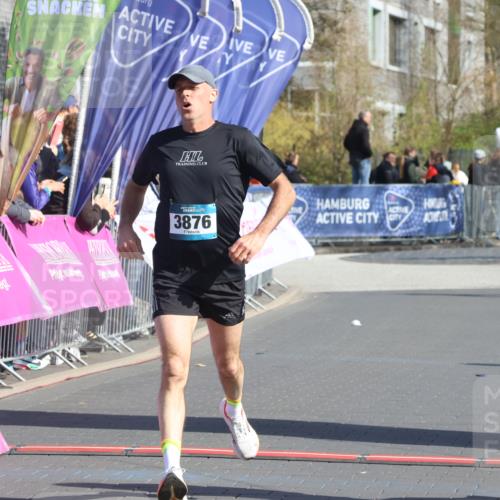 12.04.2026 - 45. Internationalen Wilhelmsburger Insellauf Strokosch-Dieckow http://msf.ph/oto/9451965 12.04.2026 10:32:52 Ziel 3675, 3876, 3506, 4370 meine-sportfotos.de
