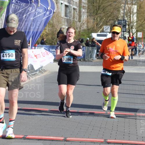 12.04.2026 - 45. Internationalen Wilhelmsburger Insellauf Strokosch-Dieckow http://msf.ph/oto/9452008 12.04.2026 10:33:03 Ziel 4150, 3296, 3323, 5639, 2071 meine-sportfotos.de
