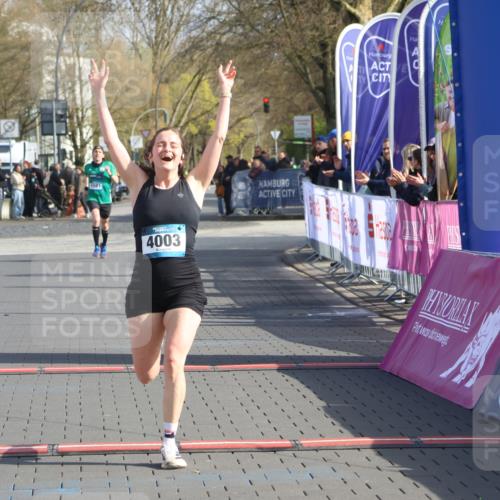 12.04.2026 - 45. Internationalen Wilhelmsburger Insellauf Strokosch-Dieckow http://msf.ph/oto/9452052 12.04.2026 10:21:20 Ziel 2212, 4003 meine-sportfotos.de
