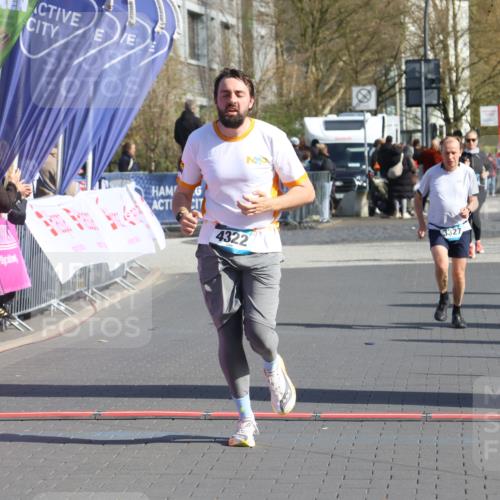 12.04.2026 - 45. Internationalen Wilhelmsburger Insellauf Strokosch-Dieckow http://msf.ph/oto/9452079 12.04.2026 10:33:25 Ziel 5623, 3708, 4322, 3327 meine-sportfotos.de