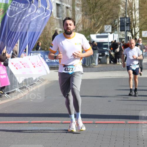 12.04.2026 - 45. Internationalen Wilhelmsburger Insellauf Strokosch-Dieckow http://msf.ph/oto/9452081 12.04.2026 10:33:25 Ziel 5623, 3708, 4322, 3327 meine-sportfotos.de