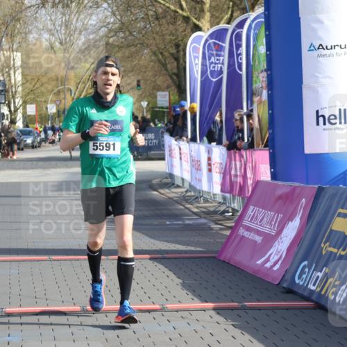 12.04.2026 - 45. Internationalen Wilhelmsburger Insellauf Strokosch-Dieckow http://msf.ph/oto/9452090 12.04.2026 10:21:26 Ziel 5591 meine-sportfotos.de